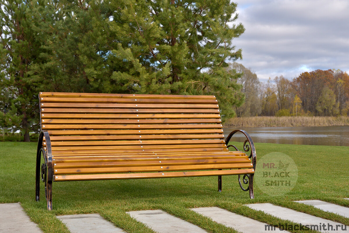 Садовые скамейки для дачи - деревянные, из металла