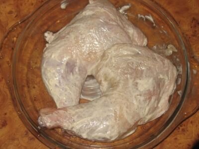 Мариновать курицу в майонезе. Курица в пароварке в фольге. Курица запеченное вакуум. В курице сосуд как выглядят.