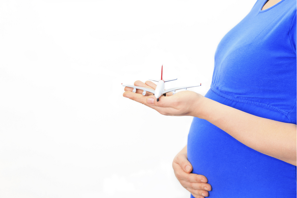 Насколько опасна беременность. Беременные в путешествии. Беременные женщины в самолете. Перелет и беременность.