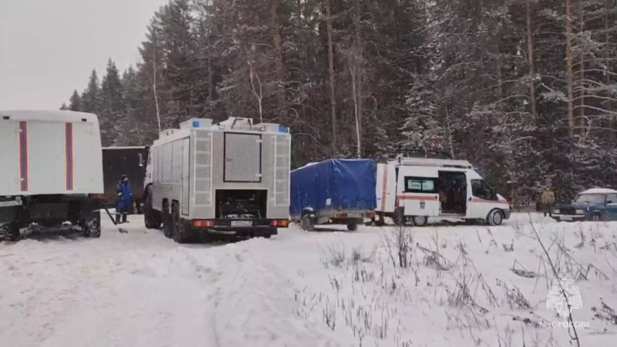 Гигантские пробки образовались из-за снегопада на дорогах в окрестностях  Воткинска | udm-info.ru | Дзен