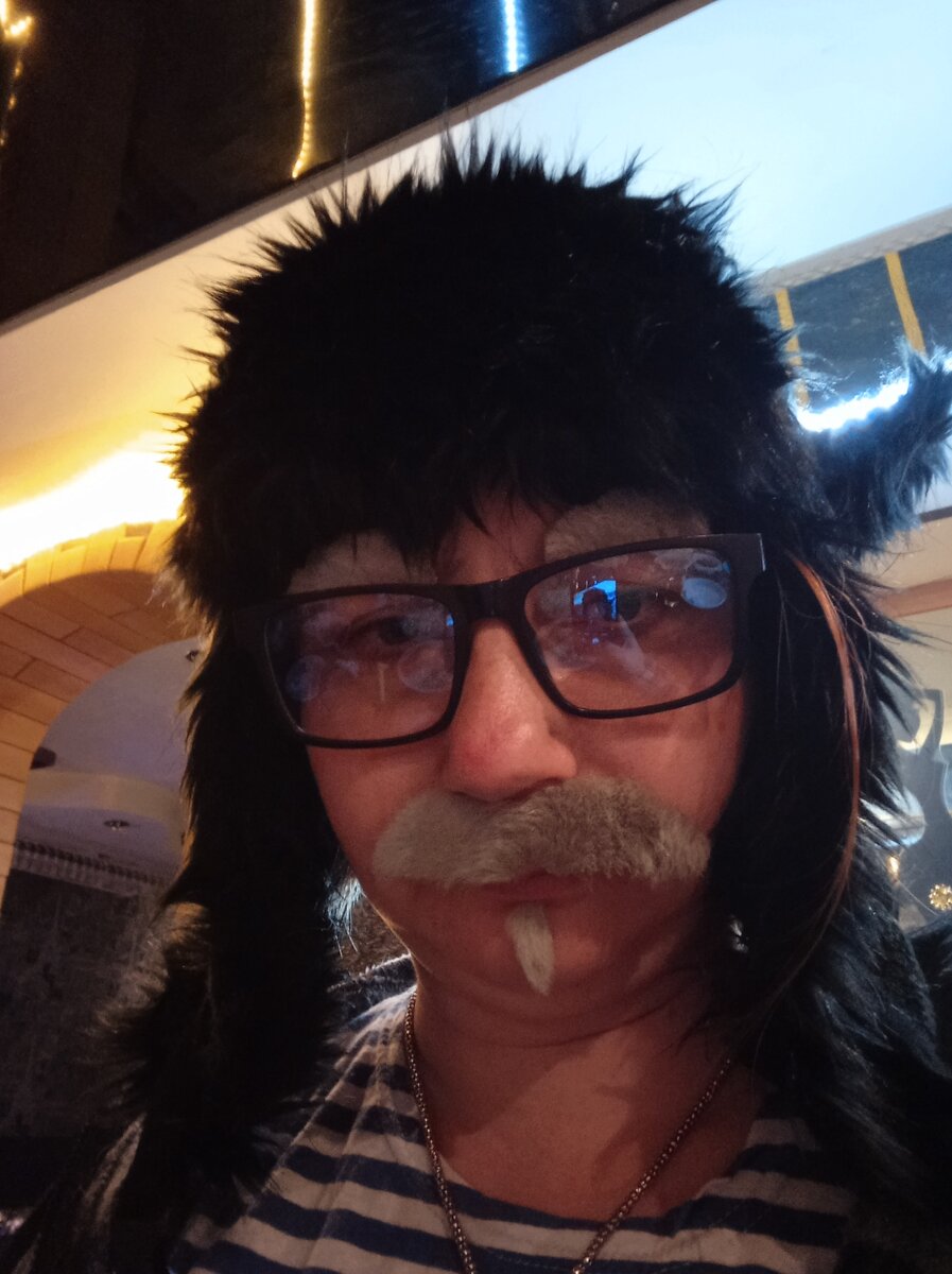 Вашему вниманию дед Макар