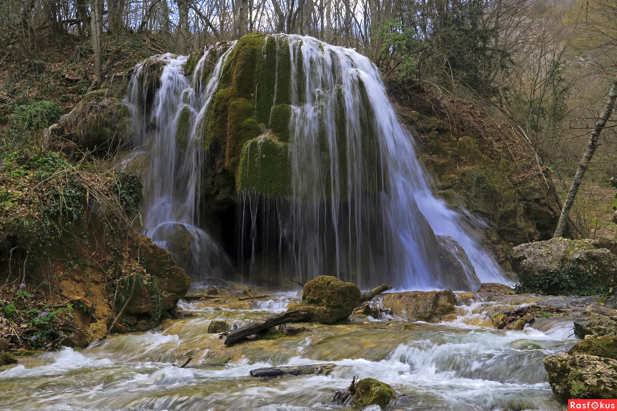 Крым большой каньон серебряные струи. Крымский водопад серебряные струи. Серебряные струи Крым. Серебряные струны водопад в Крыму. Большой каньон . Серебряные струи.