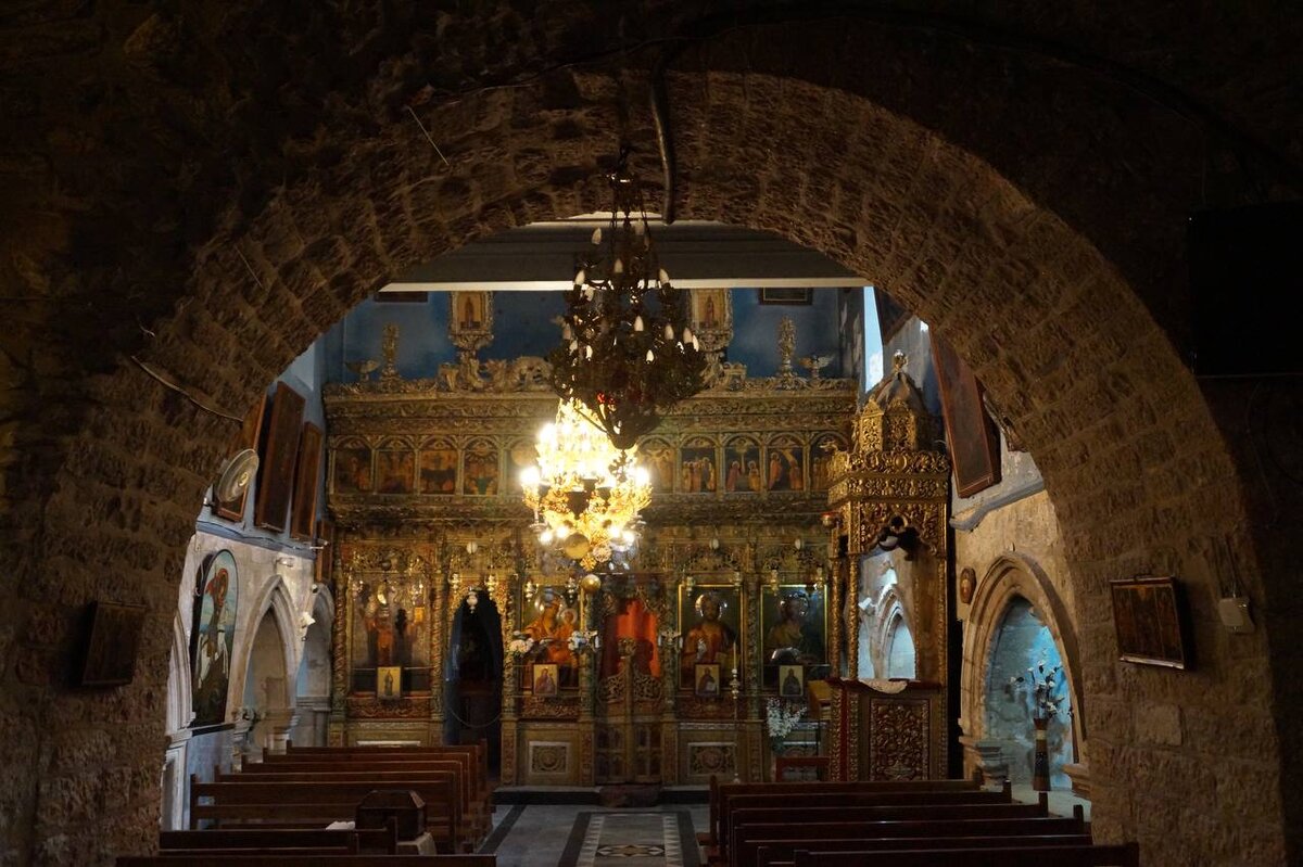 Придел ап. Иакова в храме Гроба Господня в Иерусалиме. ©Archivspp