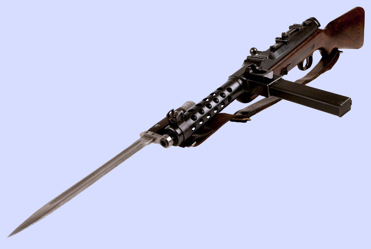 Пистолет-пулемет Steyr-Solothurn S1-100 с примкнутым штыком.