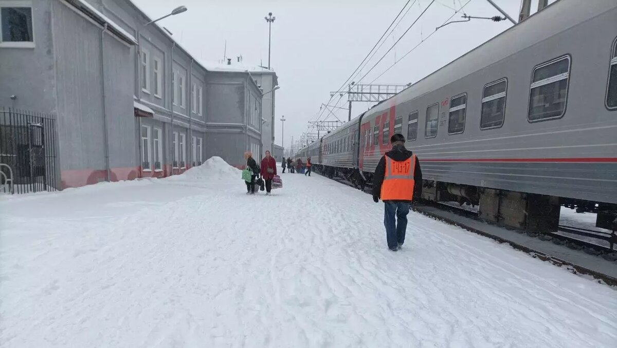     Поезда столкнулись 22 ноября в Ульяновской области. 23 ноября пермяки наконец вернулись домой.