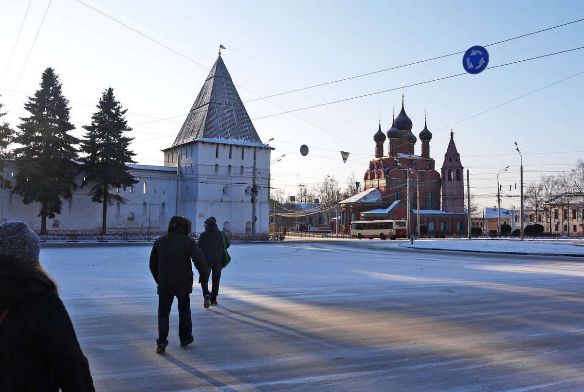 Ярославль площадь Богоявления Церковь