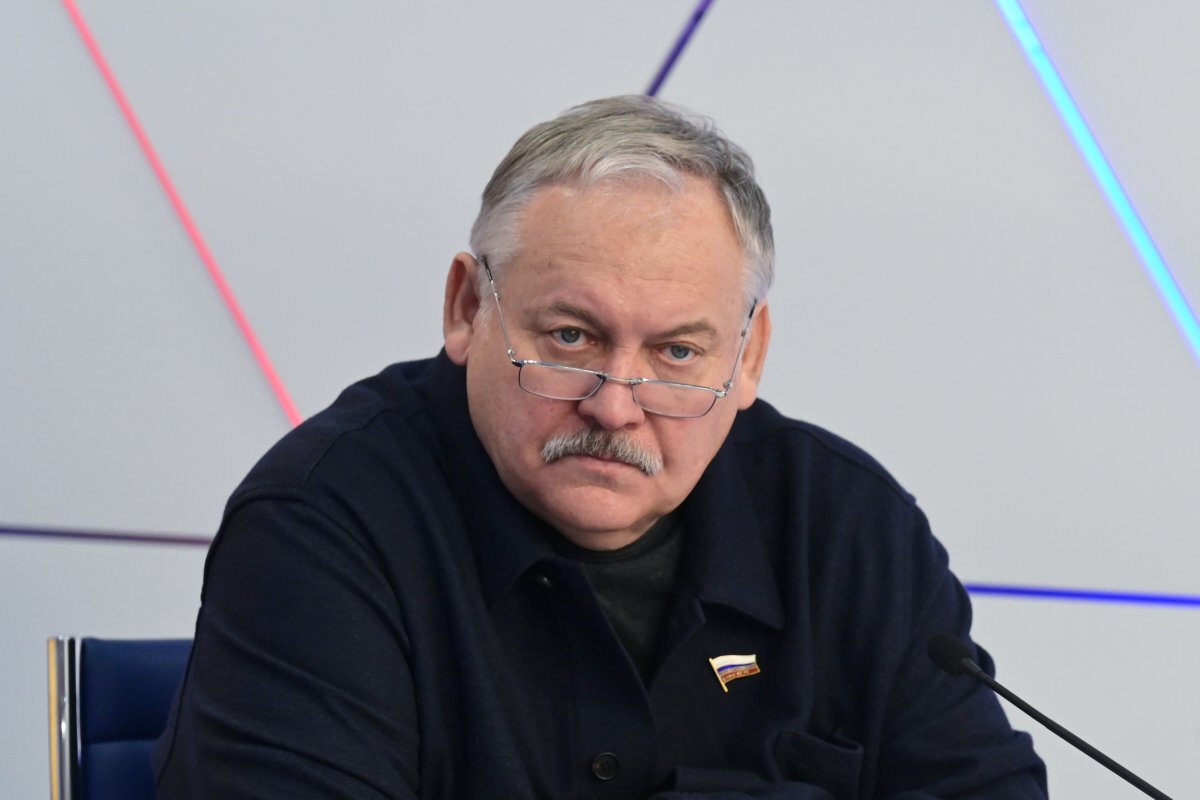   Константин Затулин.