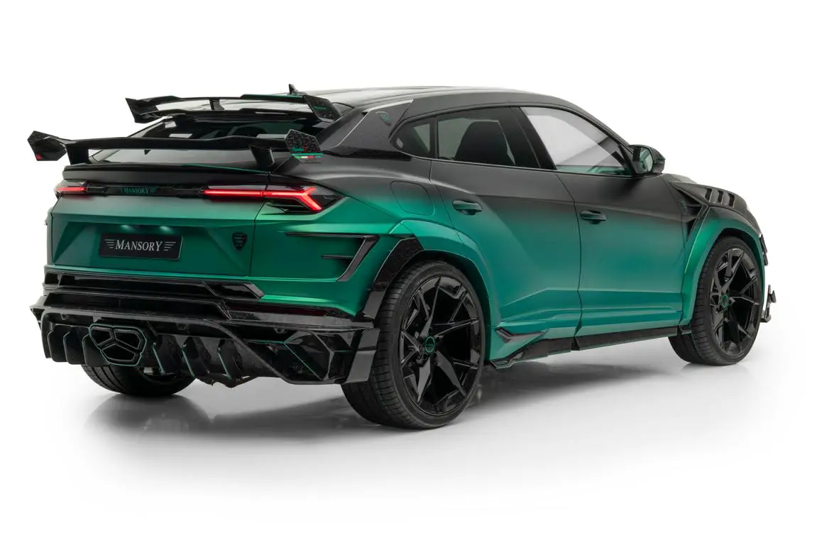 Lamborghini Urus в обвесе Mansory
