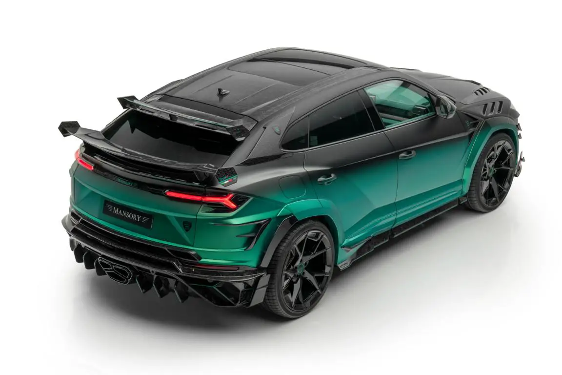 Lamborghini Urus в обвесе Mansory