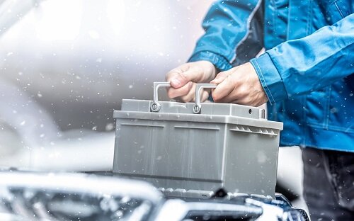 Почему зимой возникают проблемы с автомобильным аккумулятором?