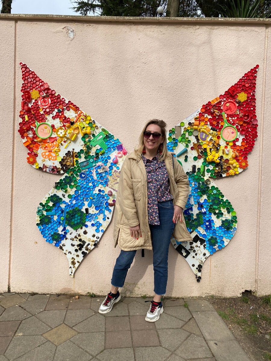 Фото автора. После книг Юлии Кузнецовой у читателей вырастают крылья. Проверено неоднократно! 