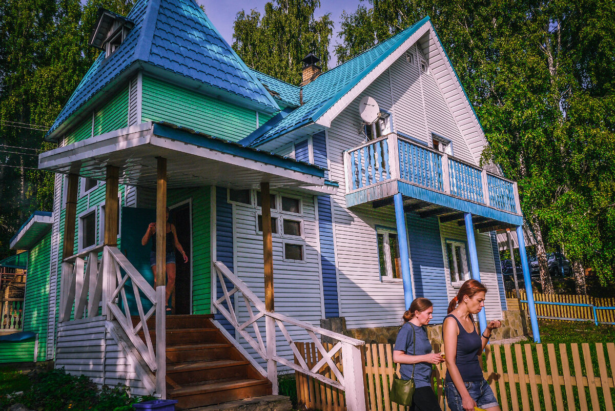 Этот дом Катюша арендовала на выходные для нас 