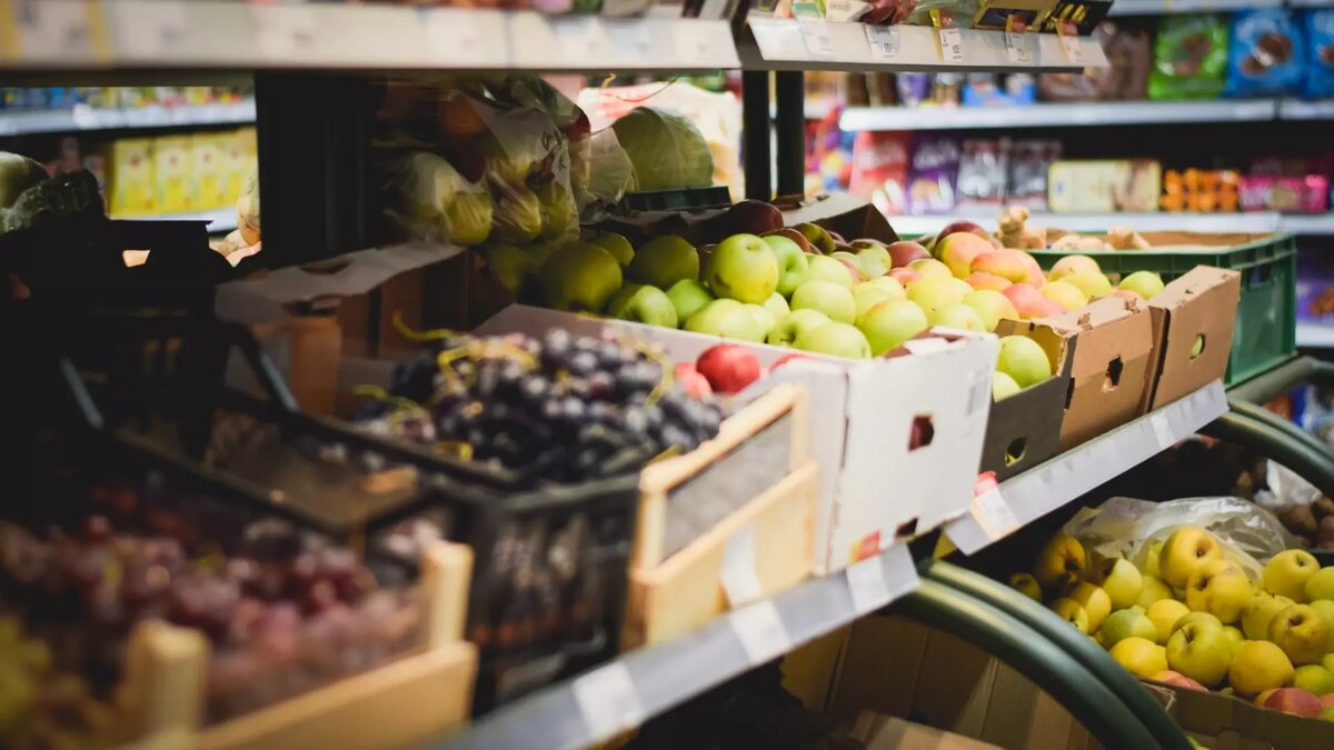     Inkazan узнал у советника по макроэкономике гендиректора «Открытие Инвестиции» Сергея Хестанова, почему в Татарстане стремительно растут цены на продукты и когда это подорожание закончится.