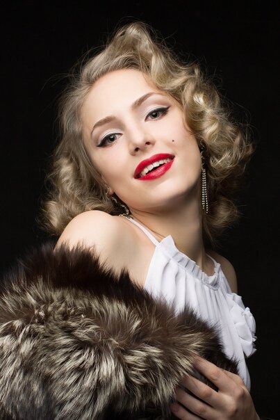 Кумиры женщин. Джейн мэнсфилд монро. «портрет киноактрисы одри хепберн»). Betty grable. Скарлетт йоханссон в образе мэрилин.