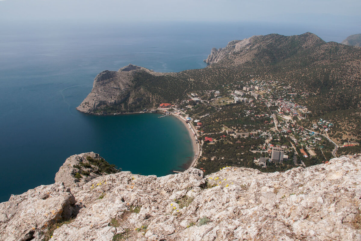 Классический (и такой памятный) вид с вершины