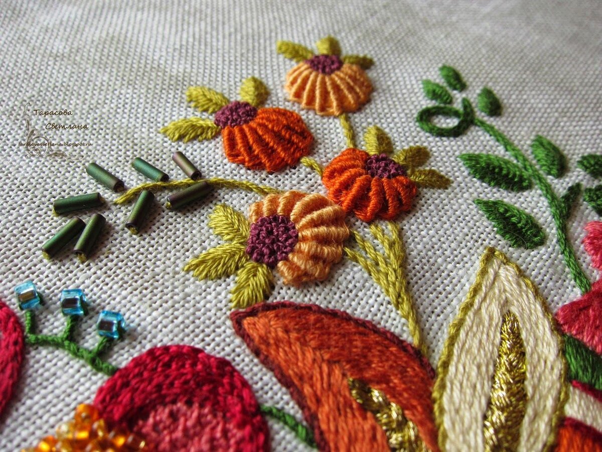 Редкое рукоделие. Вышивка крюил техника. Художественная вышивка гладью. Изделия техникой вышивки. Современная вышивка гладью.
