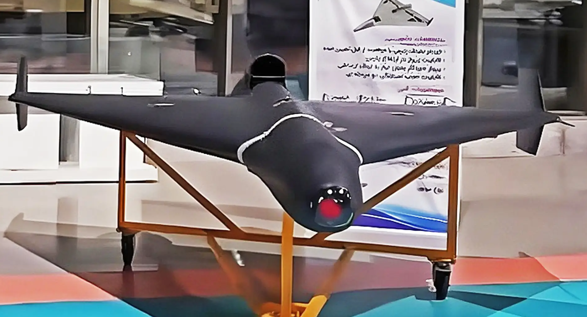 Новейший иранский дрон-камикадзе Shahed-238, представленный 19 ноября 2023 года. По мнению технических экспертов, в нём могут быть активно применены российские технологии. Кадры агентства IRNA