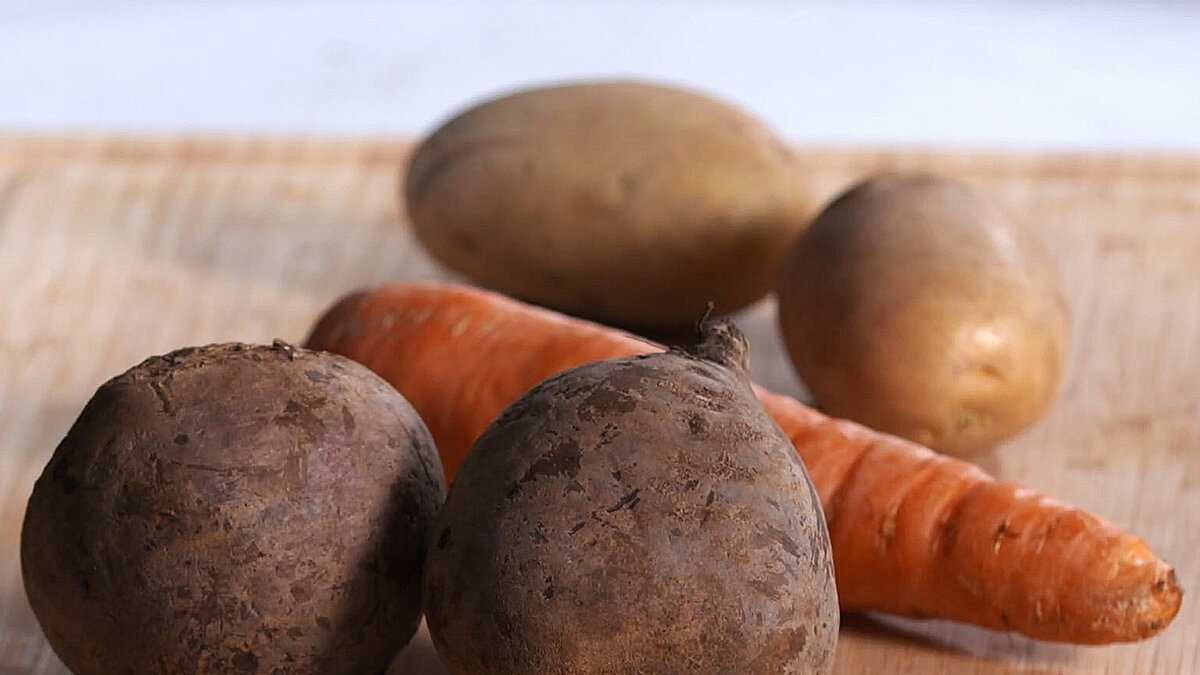 Винегрет с тартаром из сельди и соусом из зеленого горошка | География вкуса  | Russian Travel Guide | Дзен