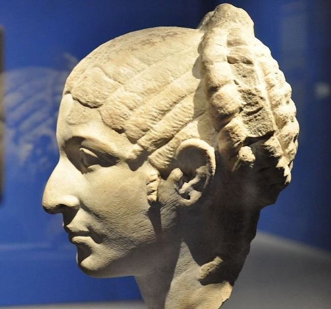 Клеопатра или, возможно, ее дочь