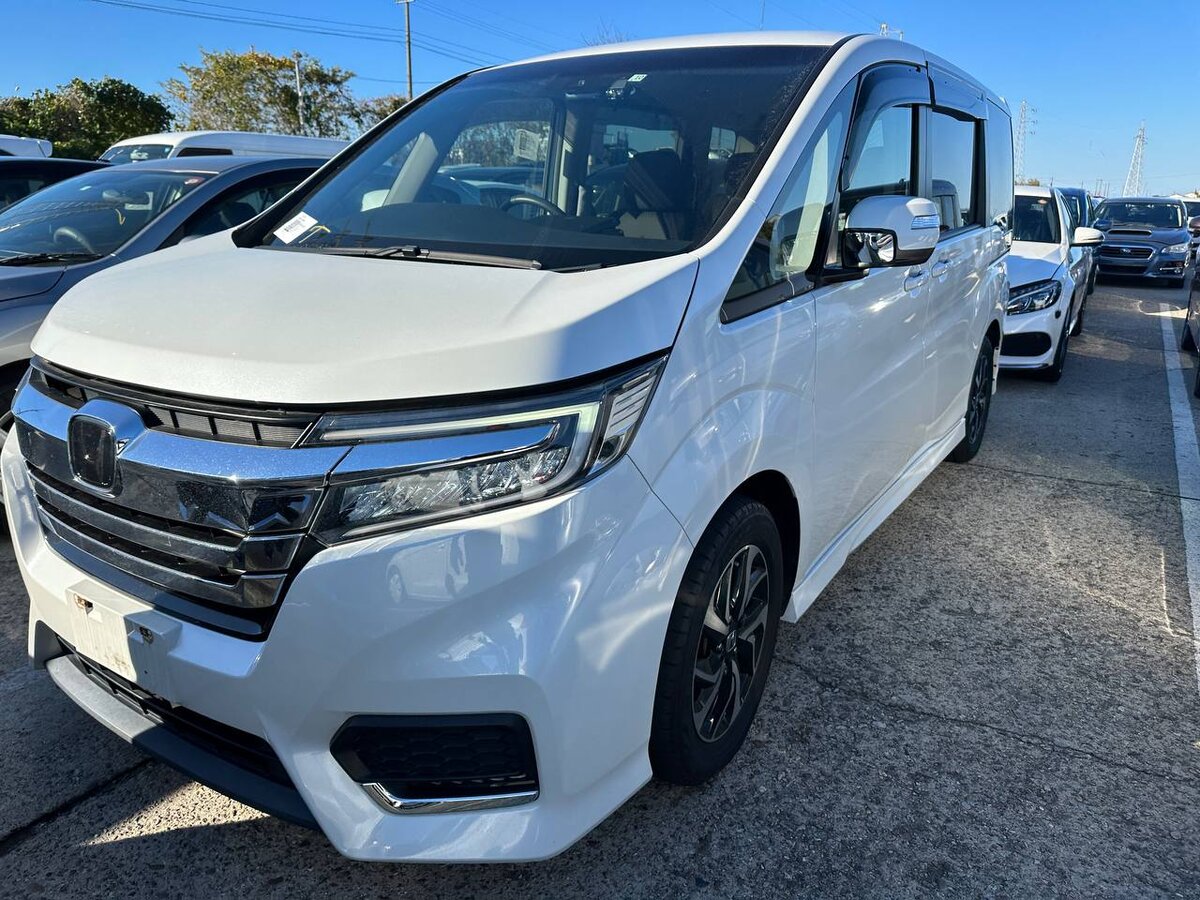 Фото внешности и салона, листайте.