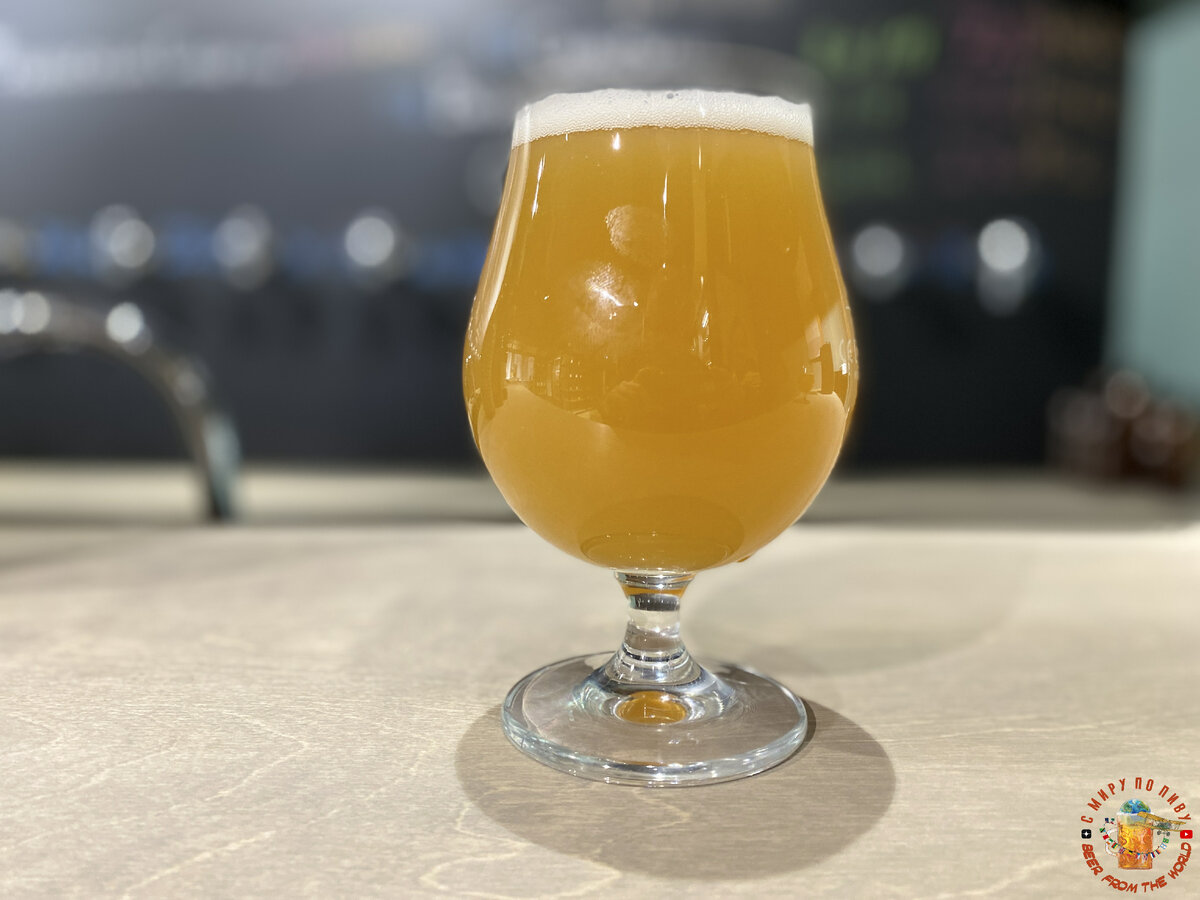 Бокал NEIPA с отпечатками пальцев IPAлита Матвеевича... 