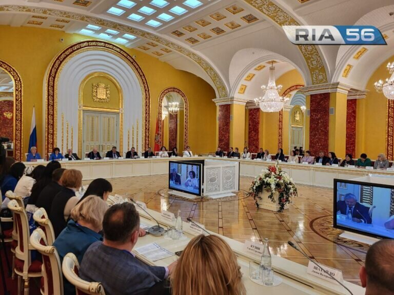    В Оренбурге проходит общероссийский муниципальный правовой форум Кристина Просвиркина