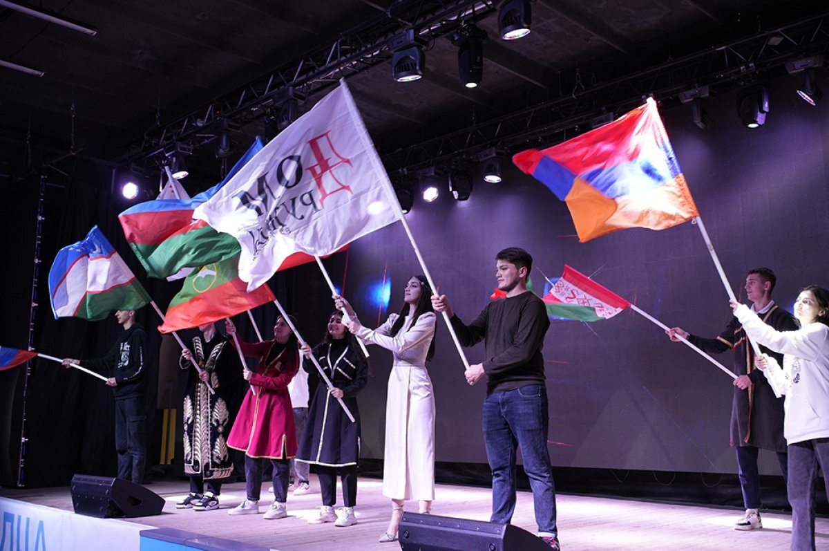    Атмосфера на молодёжном форуме «Межнациональный диалог – 2023» в Дубовке была самая зажигательная.