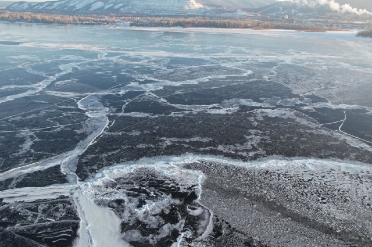    В Новосибирске спасатели МАСС предупреждают об опасности на льду