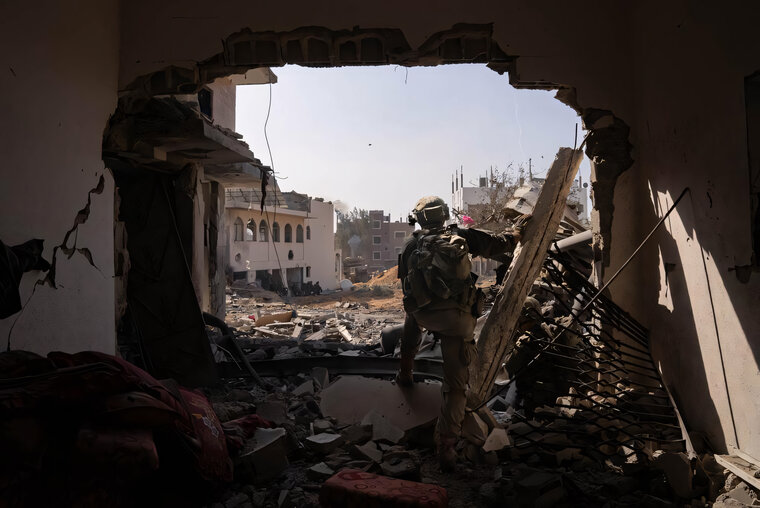    Израиль к востоку от города Рафах постоянно ведет интенсивный огонь, уточнили представители Палестины