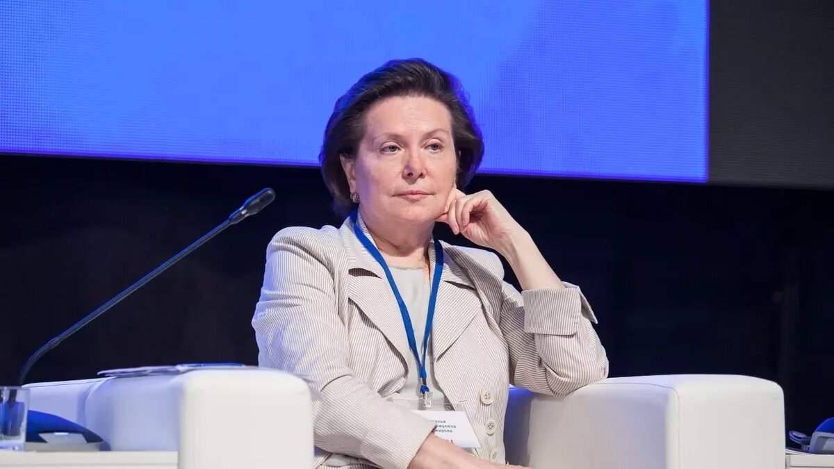     Губернатор Югры Наталья Комарова во время пресс-конференции, посвященной Дню Югры на выставке «Россия» заявила, что времена меняются и требуют новых решений, вплоть до замены чиновников искусственных интеллектом.