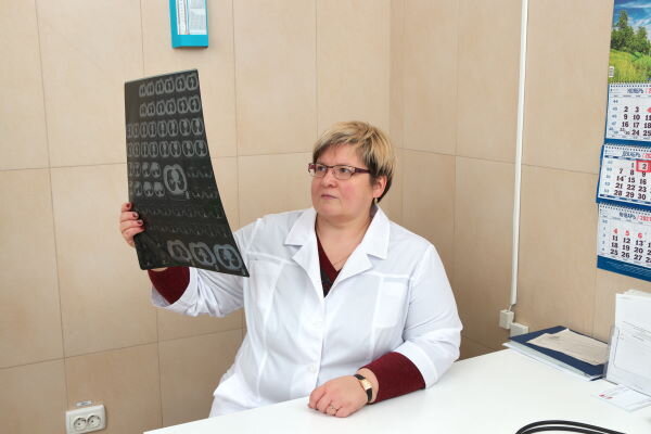 Кароли Нина Анатольевна, Врач пульмонолог высшей категории, профессор, доктор медицинских наук