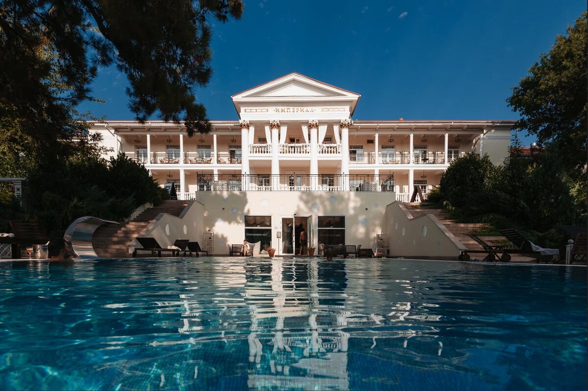 Империал & Champagne-spa 4*