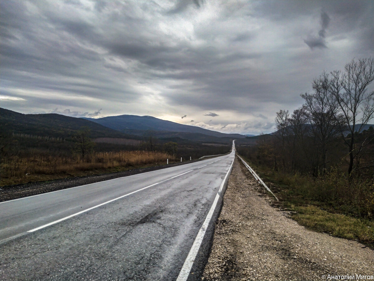 Асфальт ровный, разметка отличная.