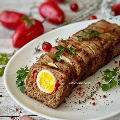 Пасхальный стол: приготовь аппетитный мясной рулет