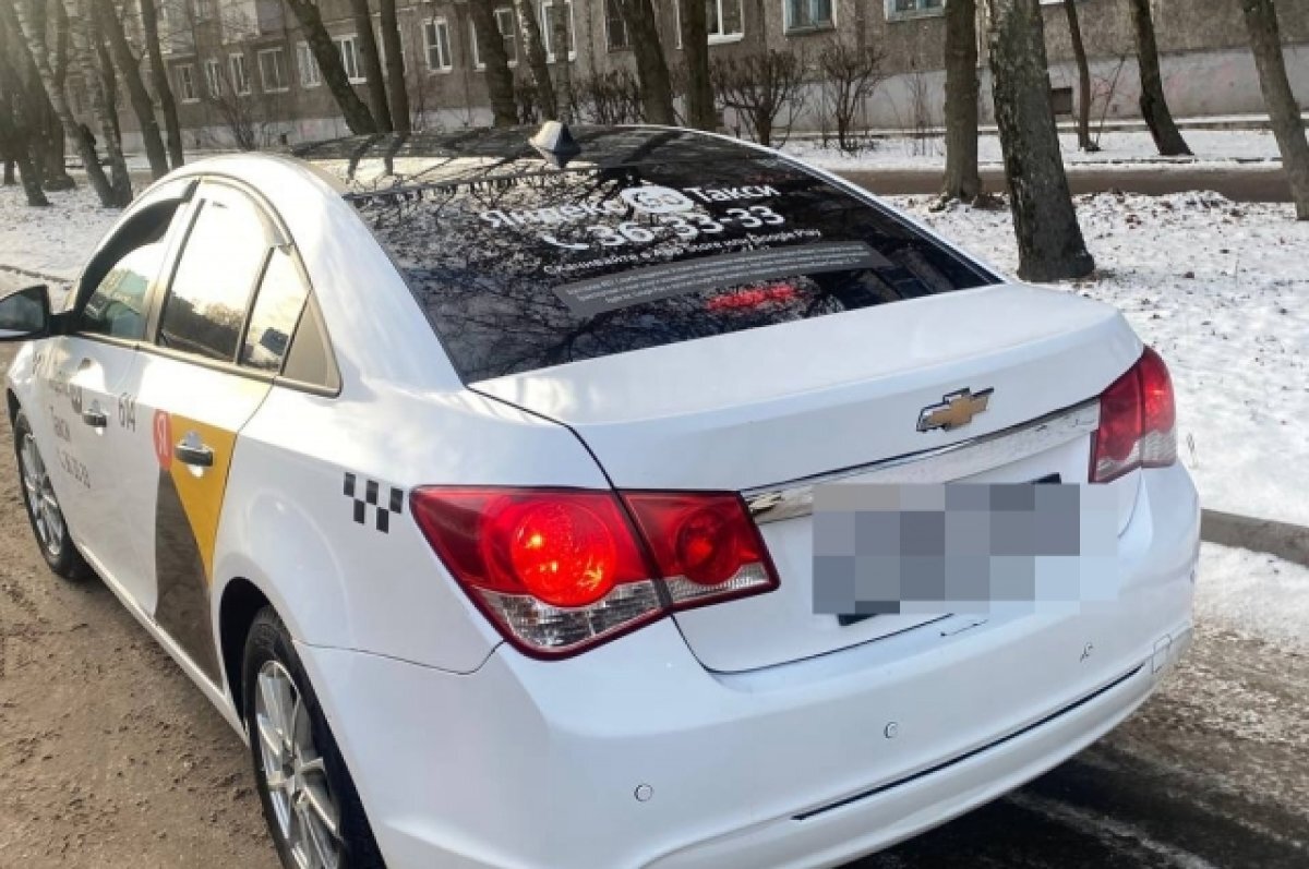    В Твери во время рейда остановили 5 таксистов без прав