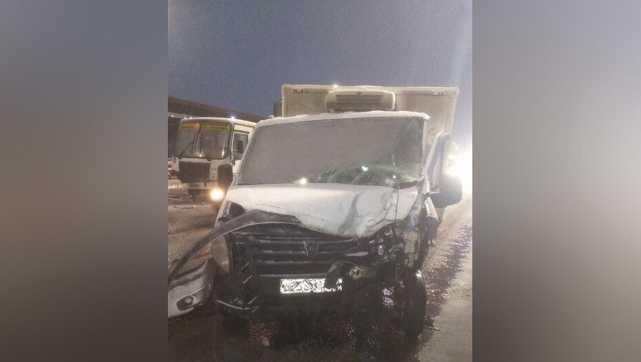    Участники массовой аварии на КАД Петербурга утром 24 ноября 2023 года. Автор фото: Пресс-служба ФКУ Упрдор "Северо-Запад"