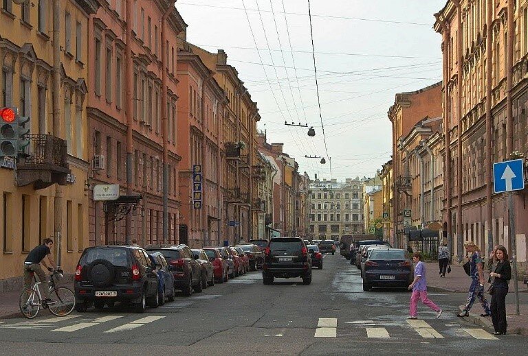 Сегодня, дорогие друзья и гости нашего отеля «Оболенский», мы вновь приглашаем вас на прогулку по Гагаринской улице.