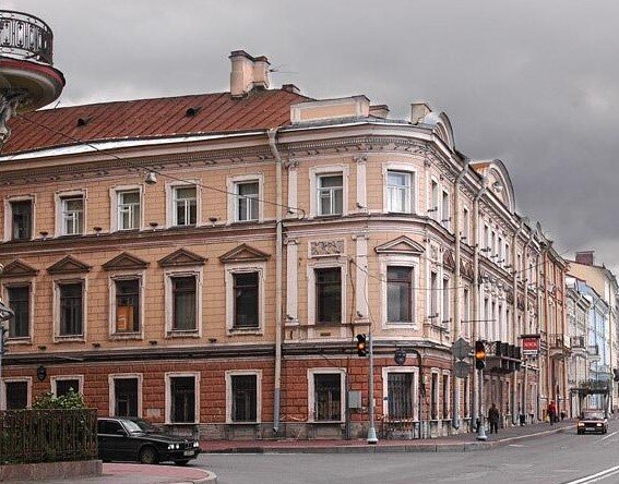 Сегодня, дорогие друзья и гости нашего отеля «Оболенский», мы вновь приглашаем вас на прогулку по Гагаринской улице.-2
