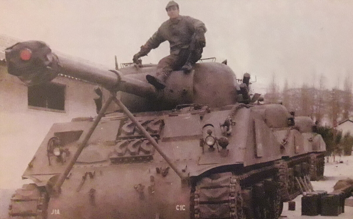 Ремонтник "Шерман" из эскадрильи "Б", Эскель, июль 1978 года.