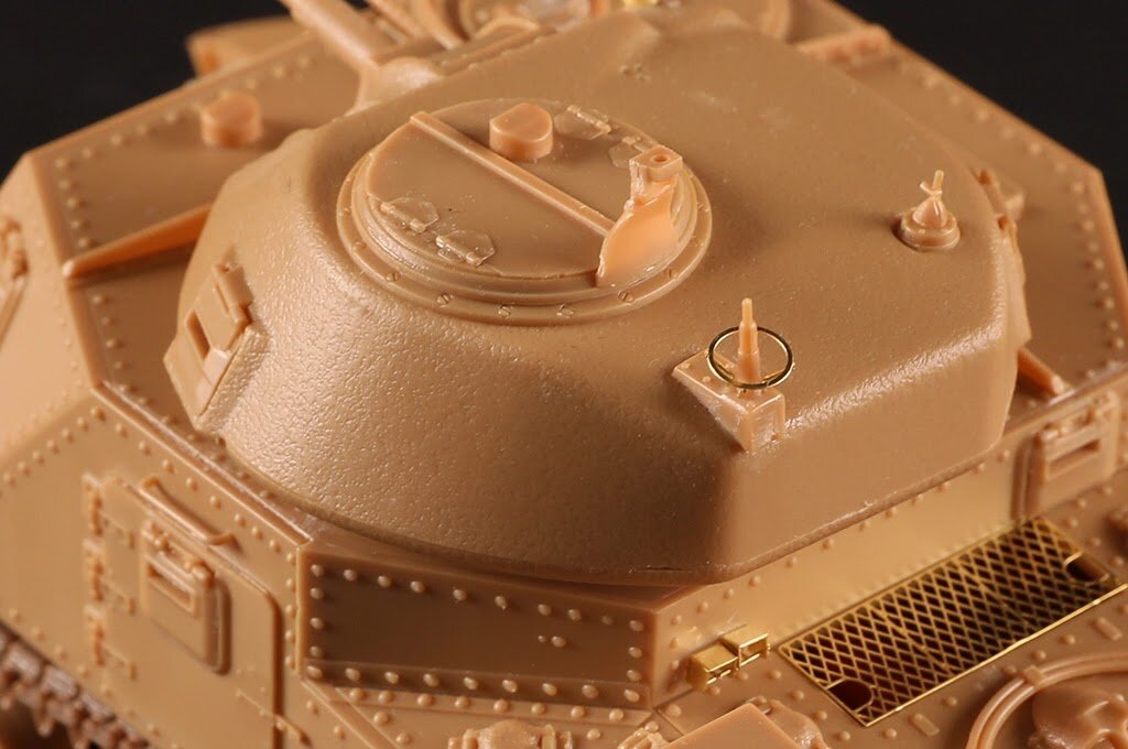 Приветствую друзья. Только ленивый ещё не выпустил Леопарда в своём исполнении. В этот раз подключился Amusing Hobby, без украинских флагов и отметок.-21-2