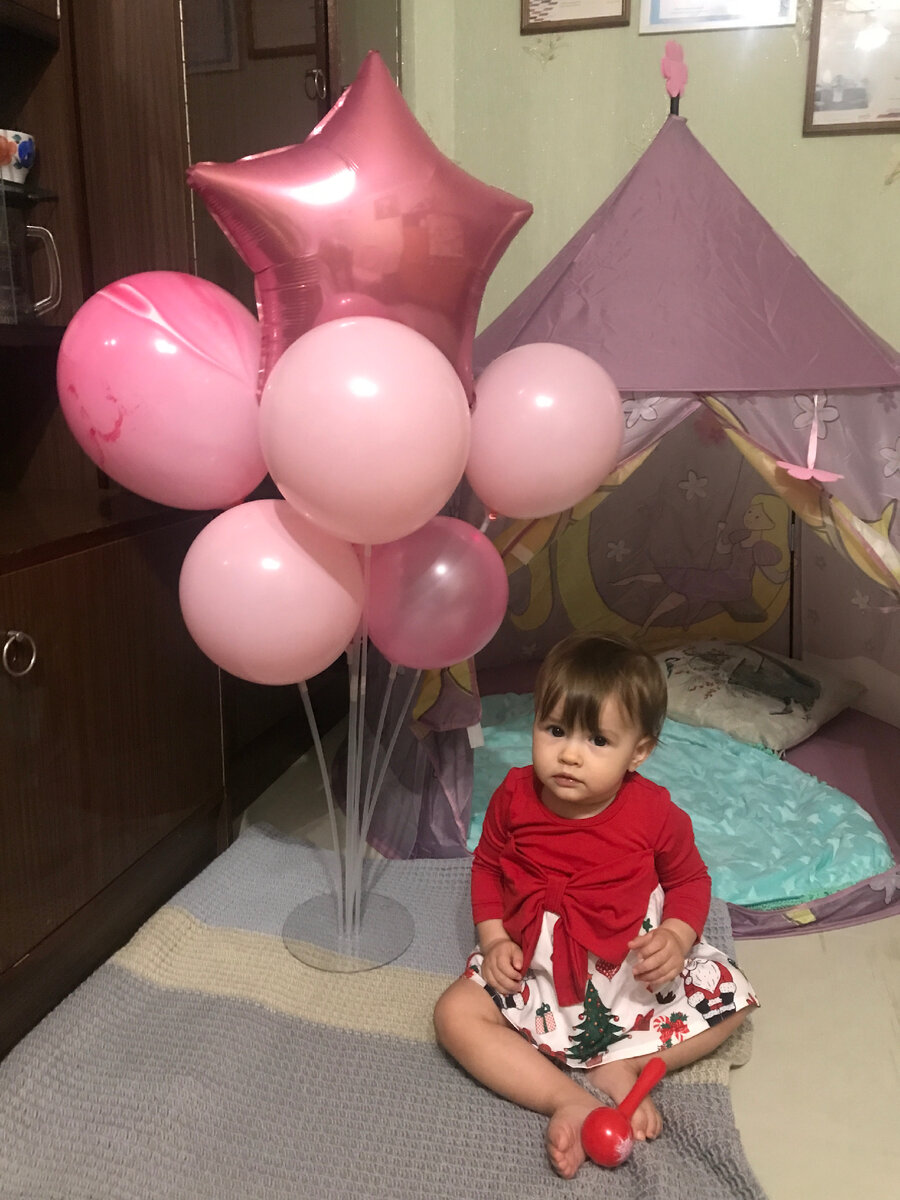 Возле своего замка