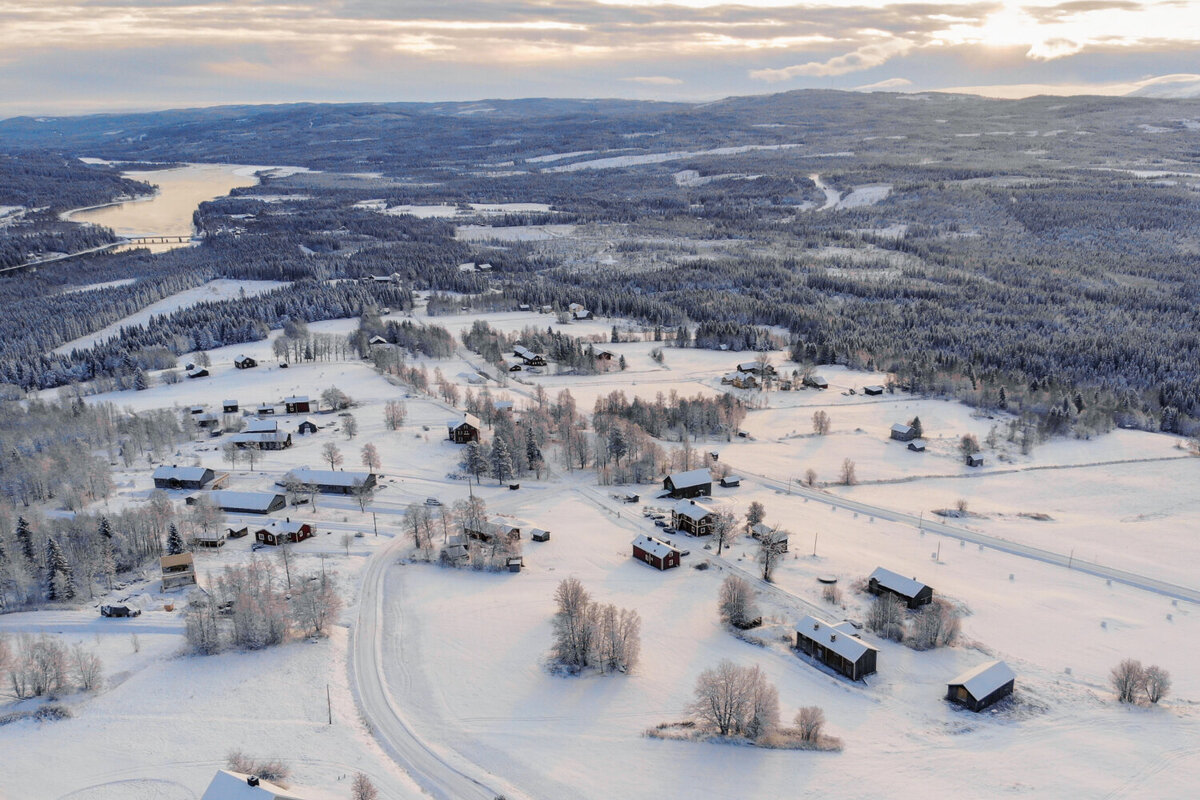     «Дикий край без интернета и гостиниц»: обстановка на Райа-Йоосеппи — единственном КПП на границе с Финляндией