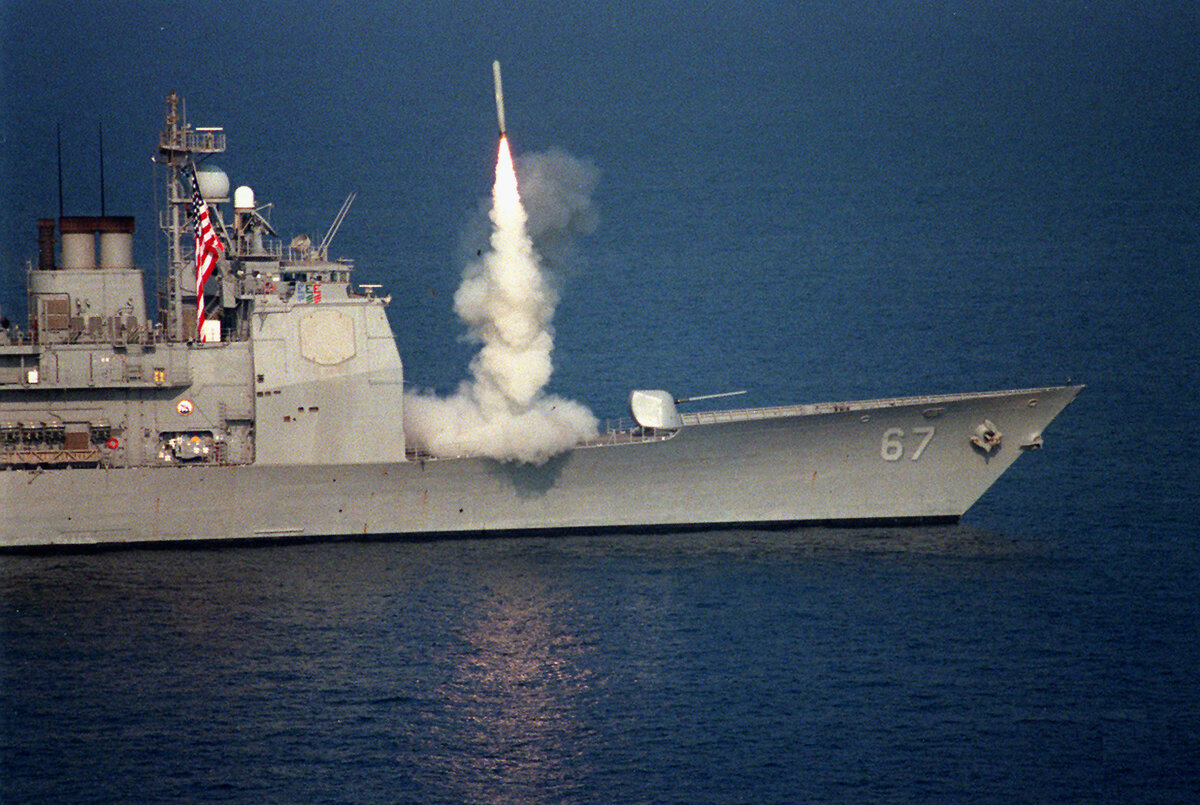 Пуск ракеты Tomahawk Block IV с боевого корабля ВМС США.