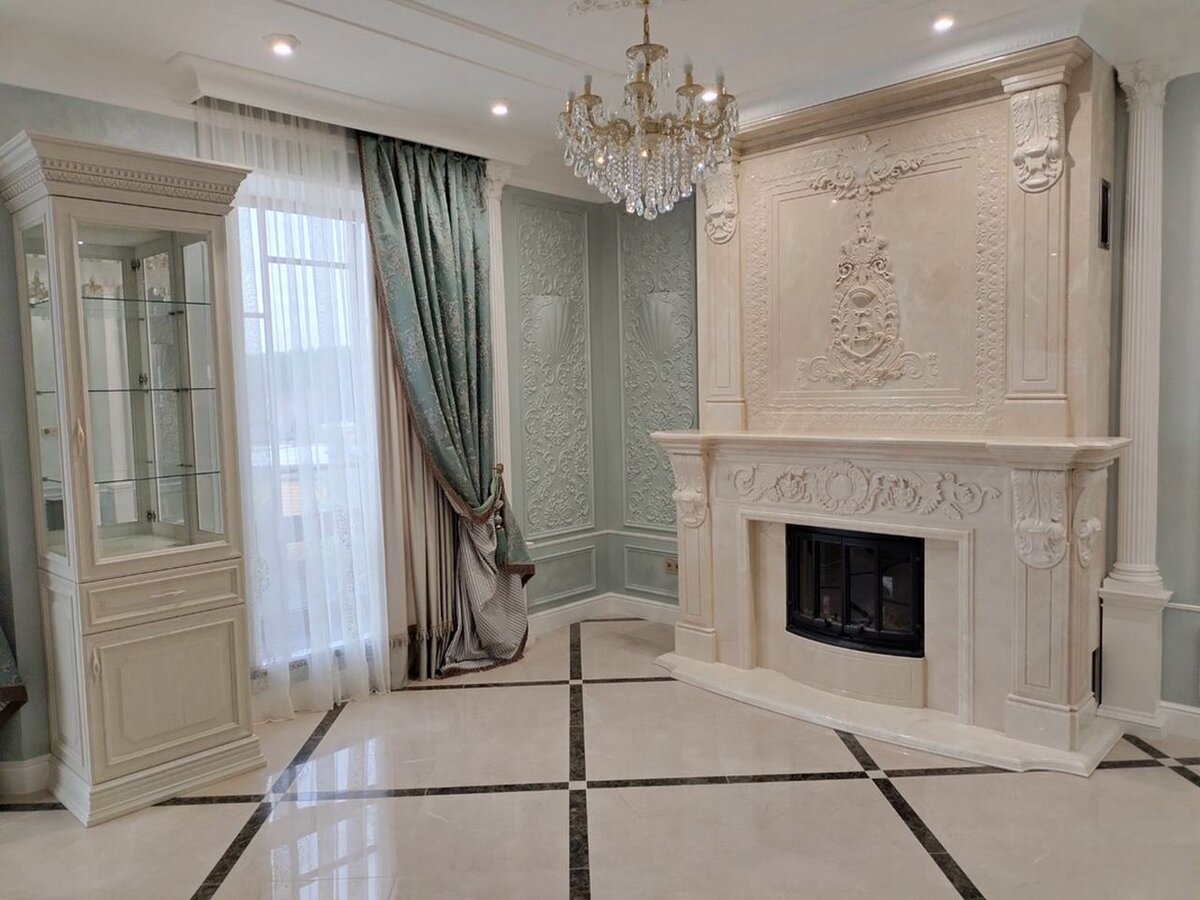 Камин выполнен специалистами ФАБРИКИ КАМНЯ * https://f-kam.ru/