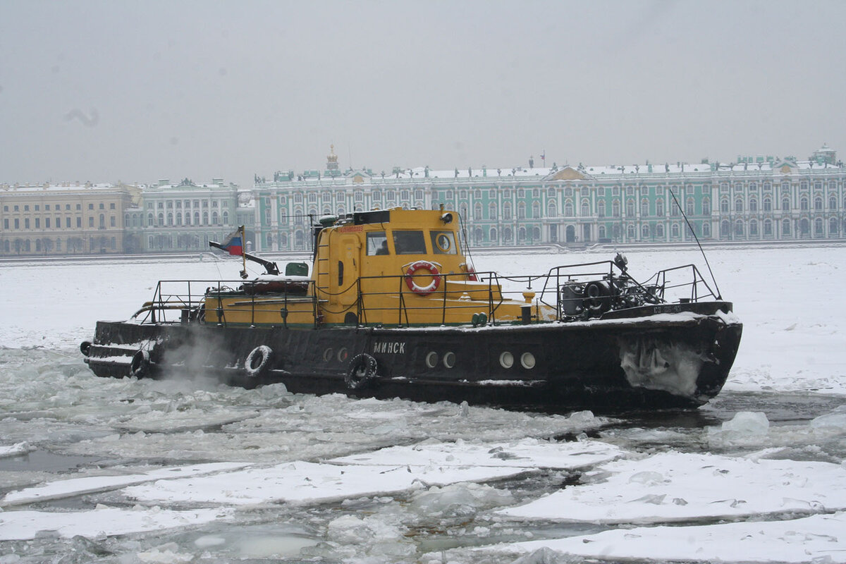 Большая Нева у Эрмитажа