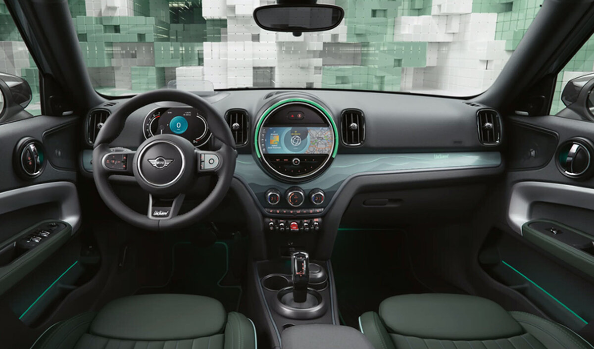 MINI Countryman Cooper SE ALL4 в исполнении Untamed. Листайте галерею. 
