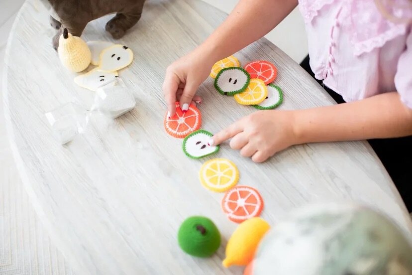 Можно добавить речь - переключение со звука на звук, со слога на слог, со слова на слово. Если ряд 1:1, то добавив звуки, получится так: А-У-А-У-А-У...
