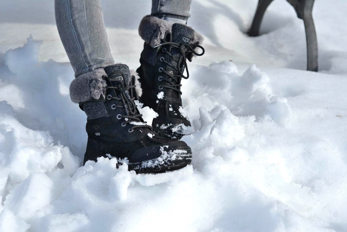 Мерзлячка. Зимний шторм 113 ботинки. Ботинки зимние KAPITEX Snow. Сапоги для сугробов. Женская зимняя обувь на снегу.