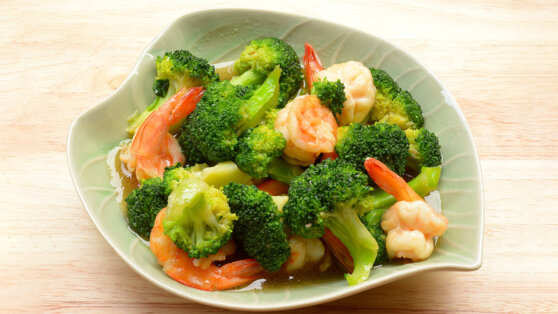    30 минут на кухне: креветки с брокколи в медово-соевом соусе Богдан Герцен
