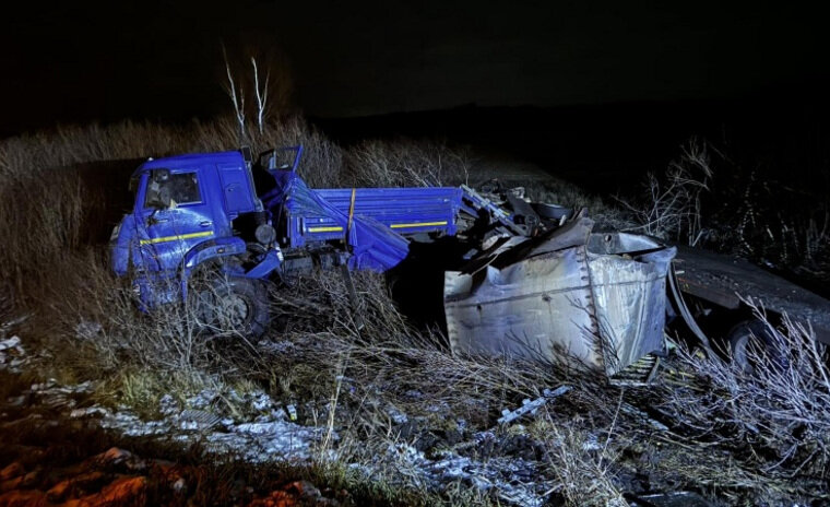    В Кургане нетрезвый сторож слетел на угнанном КамАЗе в кювет